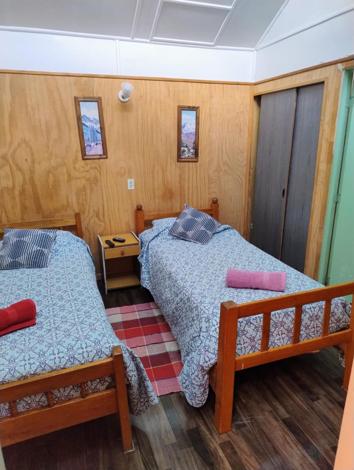 Hostal Y Residencial El Mundial Puerto Natales Dış mekan fotoğraf